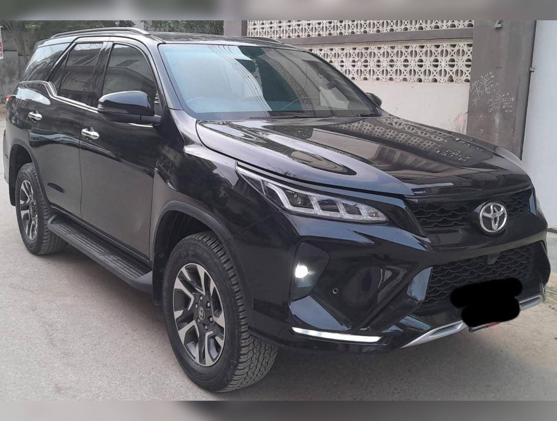 TOYOTA FORTUNER LEGENDAR 2.8